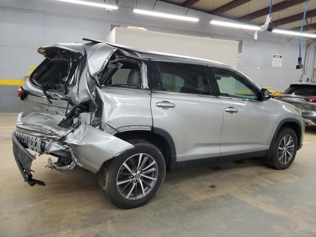 2019 Toyota Highlander SE