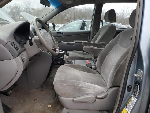 2006 Toyota Sienna CE