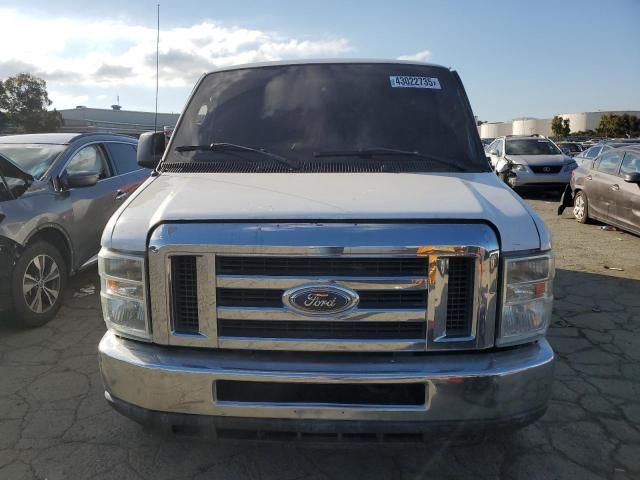 2011 Ford Econoline E350 Super Duty Wagon