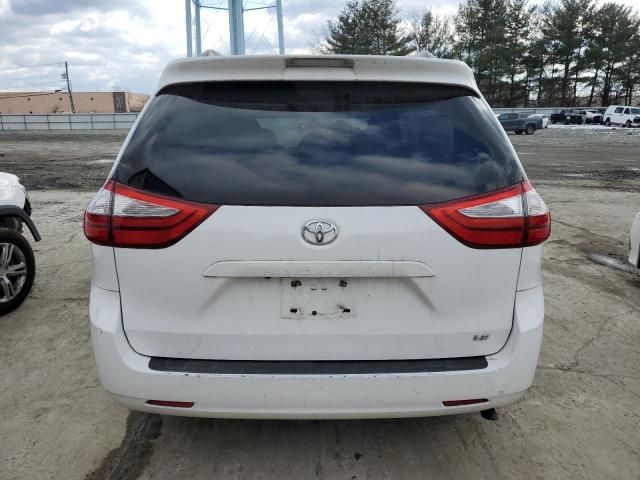 2015 Toyota Sienna LE