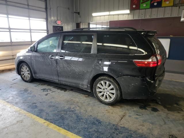 2016 Toyota Sienna XLE