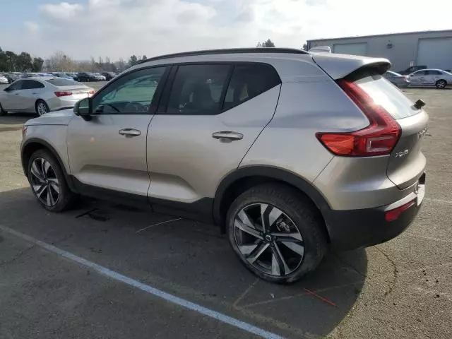 2023 Volvo XC40 Plus