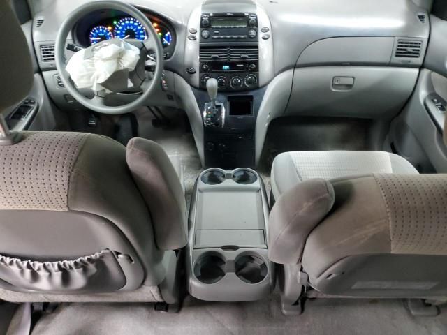 2008 Toyota Sienna CE