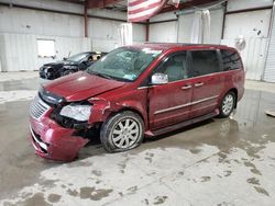 Chrysler Town & Country Touring l Vehiculos salvage en venta: 2012 Chrysler Town & Country Touring L