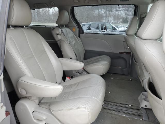 2011 Toyota Sienna XLE