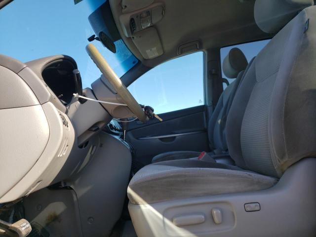 2006 Toyota Sienna CE