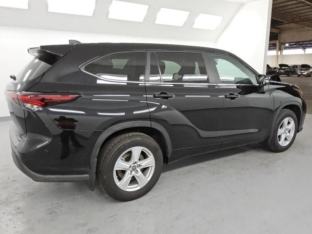 2024 Toyota Highlander LE