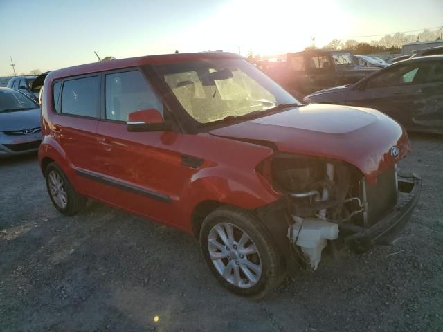 2013 KIA Soul +