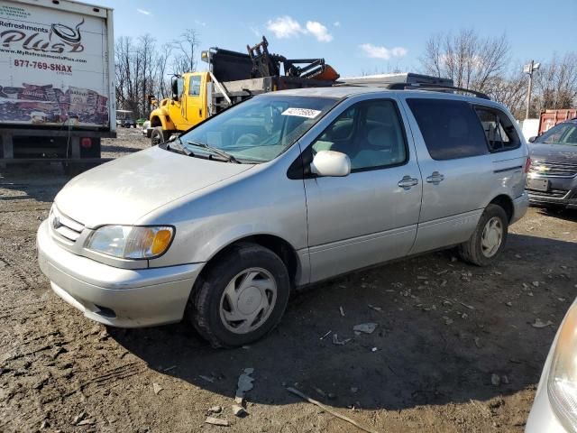 2003 Toyota Sienna LE