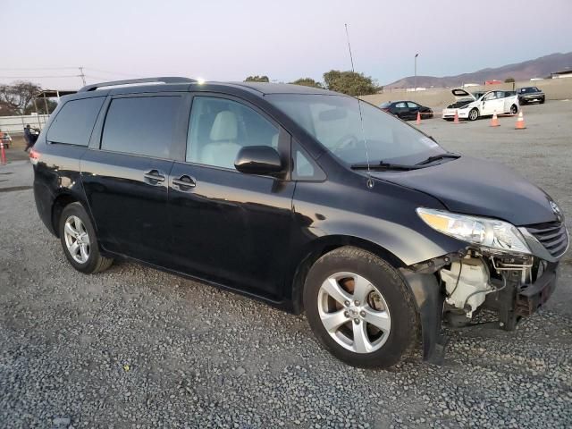 2013 Toyota Sienna LE