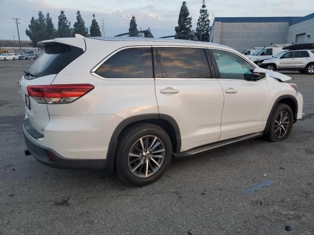 2017 Toyota Highlander SE