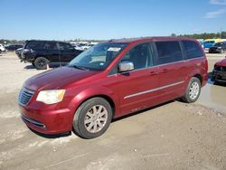 Compre carros salvage a la venta ahora en subasta: 2011 Chrysler Town & Country Touring L