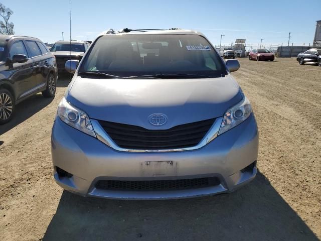 2013 Toyota Sienna LE