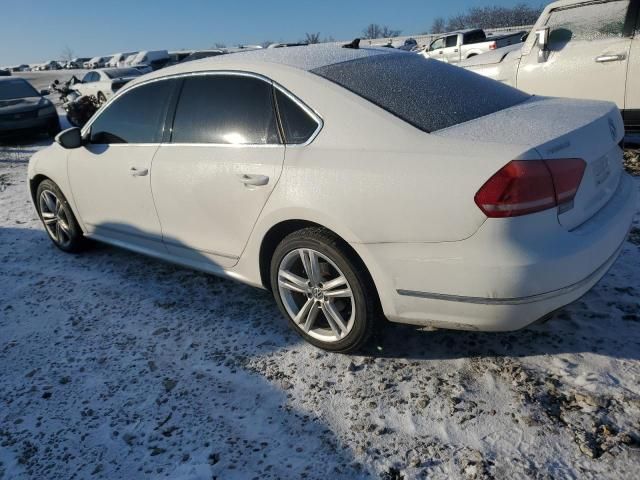 2012 Volkswagen Passat SEL