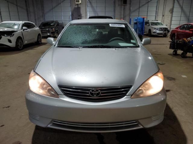 2005 Toyota Camry LE