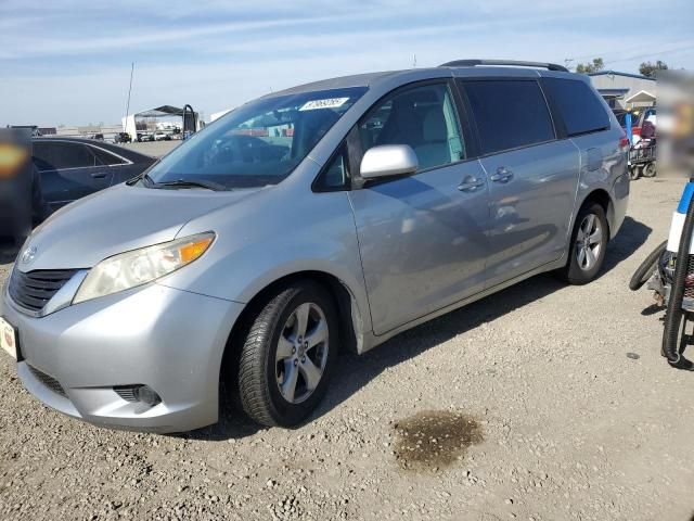 2011 Toyota Sienna LE