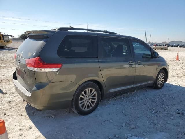 2013 Toyota Sienna XLE