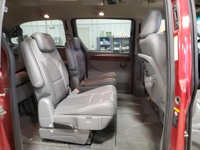 2005 Chrysler Town & Country Limited