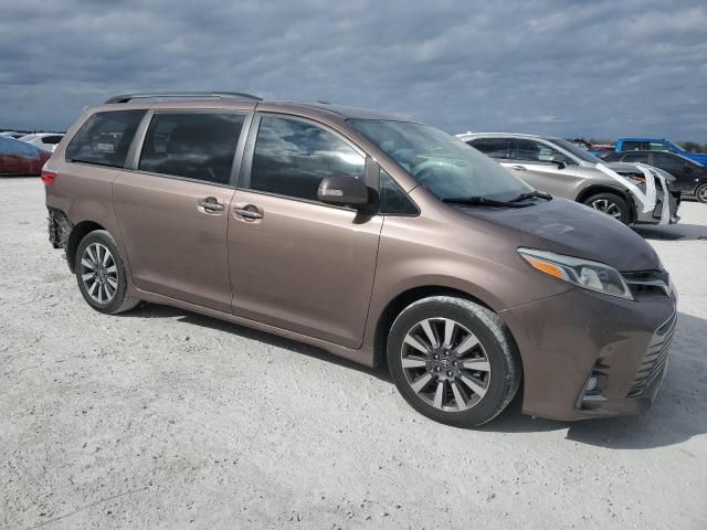 2020 Toyota Sienna XLE