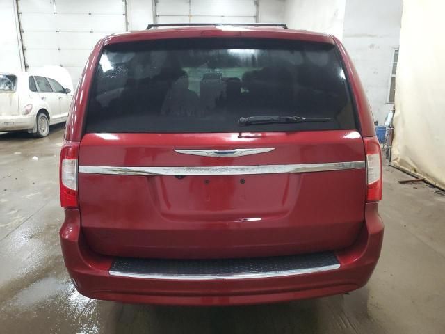 2013 Chrysler Town & Country Touring