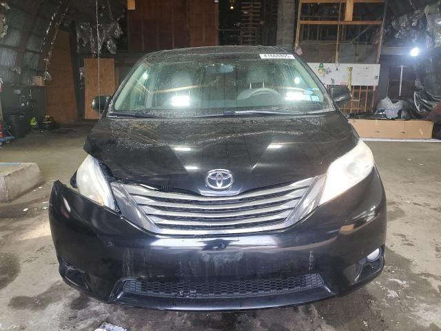 2013 Toyota Sienna XLE