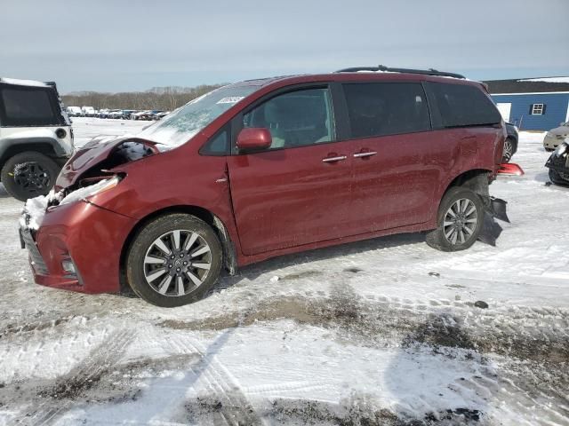 2020 Toyota Sienna XLE