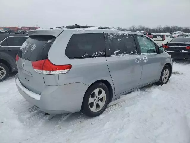 2014 Toyota Sienna LE