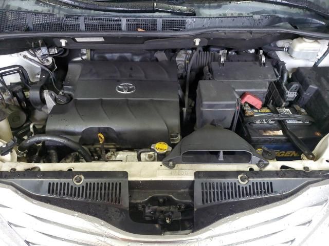 2011 Toyota Sienna XLE