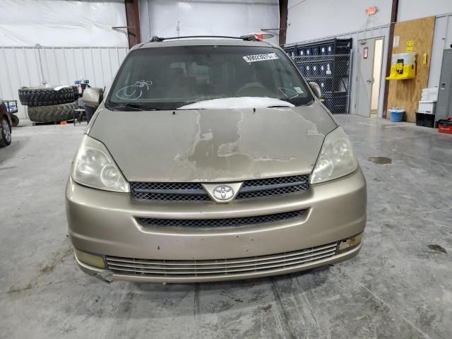 2004 Toyota Sienna XLE