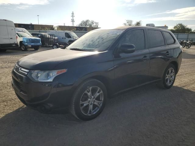 2014 Mitsubishi Outlander SE