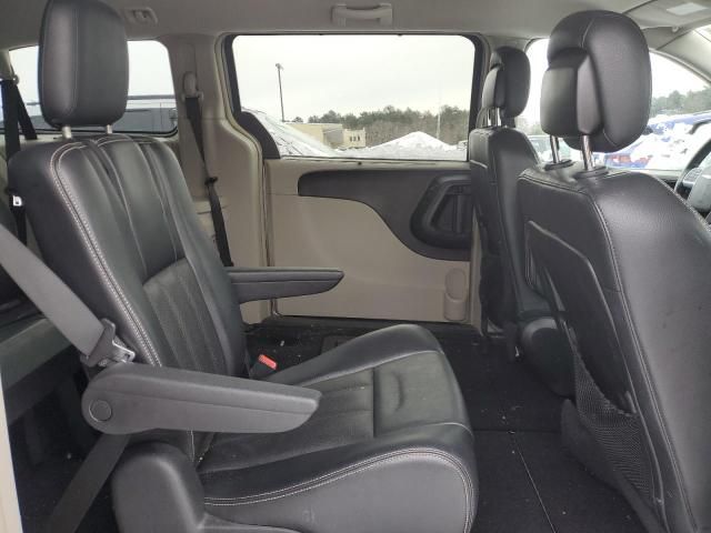 2013 Chrysler Town & Country Touring L