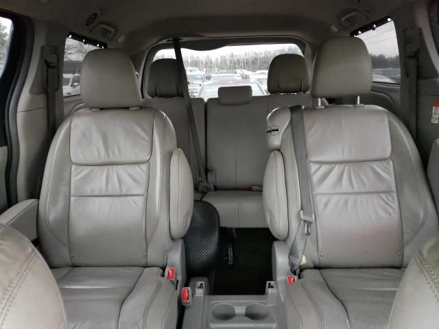 2016 Toyota Sienna XLE