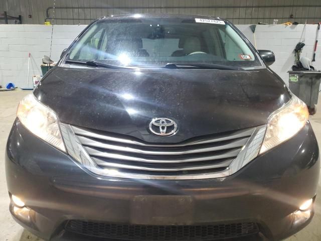 2013 Toyota Sienna XLE