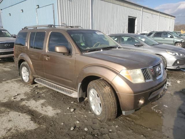 2005 Nissan Pathfinder LE