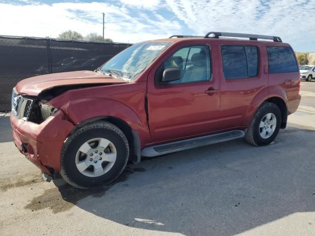 2005 Nissan Pathfinder LE