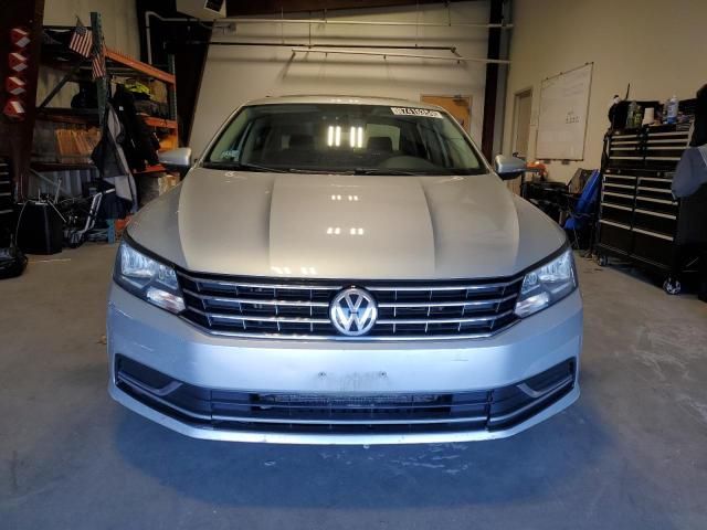 2016 Volkswagen Passat SE