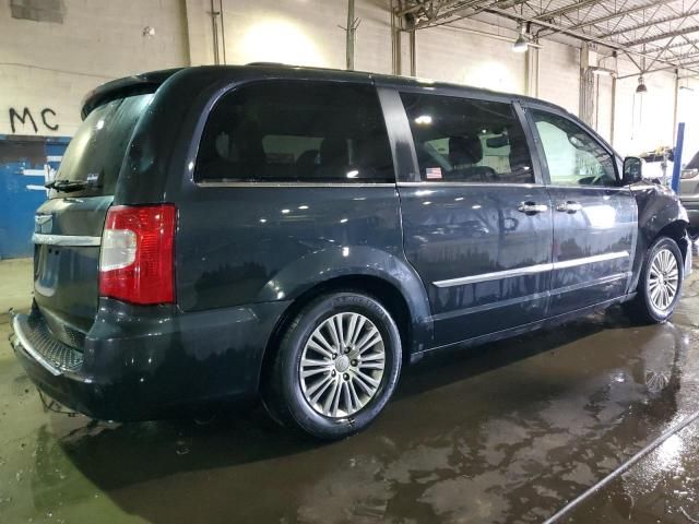 2014 Chrysler Town & Country Touring L