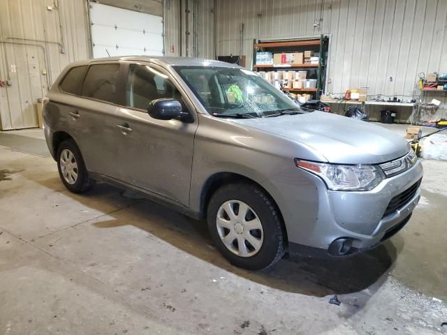 2014 Mitsubishi Outlander ES