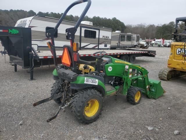 2019 John Deere 1025R