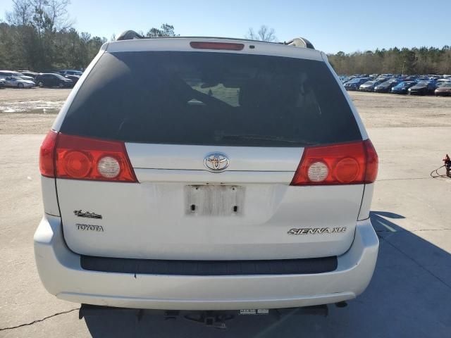 2010 Toyota Sienna XLE