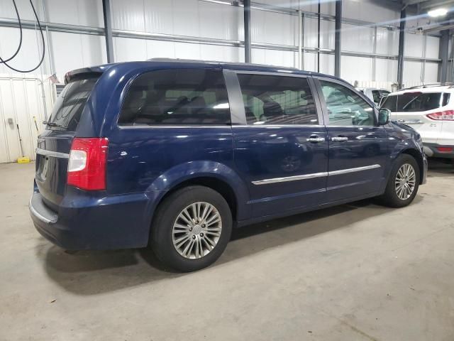 2014 Chrysler Town & Country Touring L