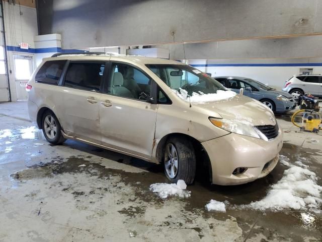 2012 Toyota Sienna LE