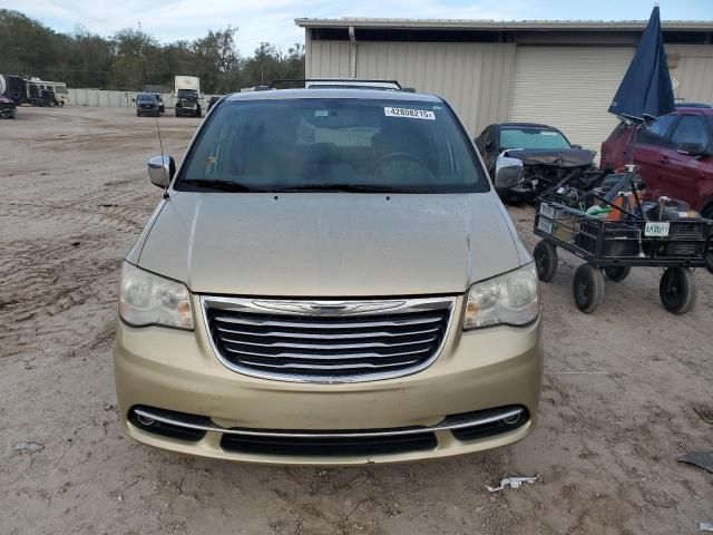 2011 Chrysler Town & Country Touring L