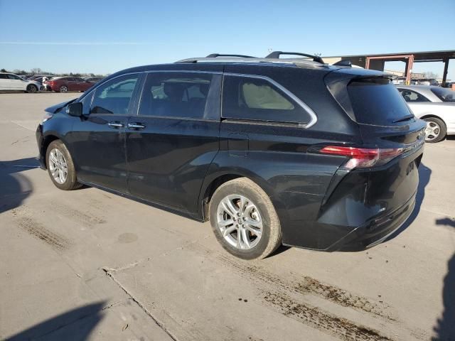 2022 Toyota Sienna Limited