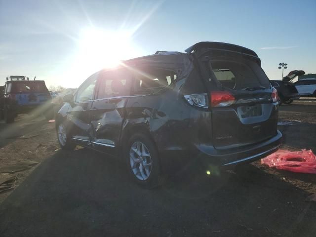 2017 Chrysler Pacifica Touring L Plus