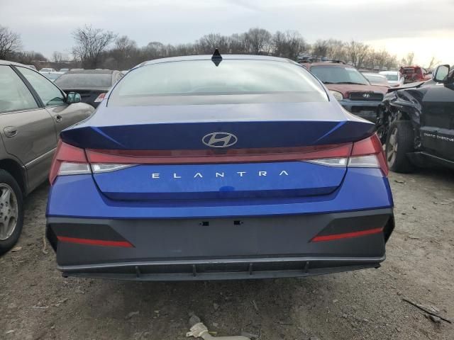 2024 Hyundai Elantra SE