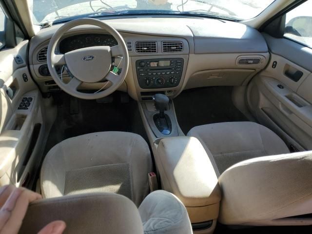 2004 Ford Taurus SE