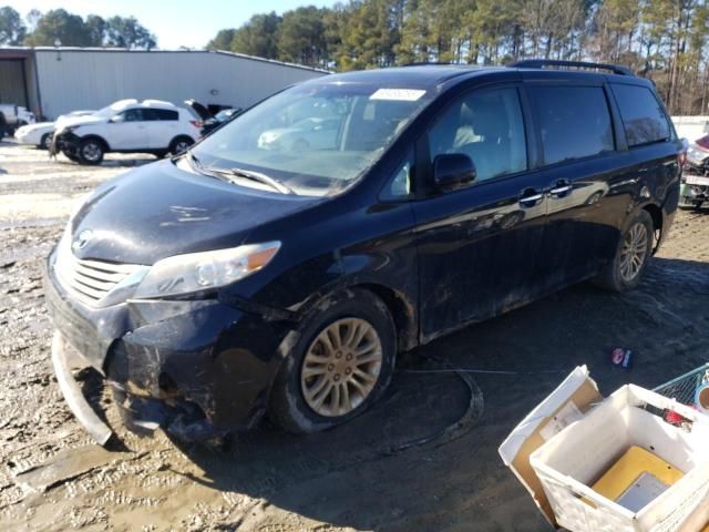 2015 Toyota Sienna XLE