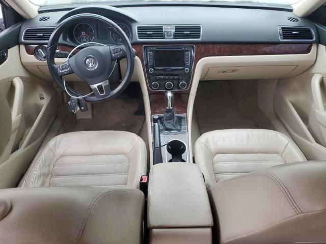 2013 Volkswagen Passat SEL