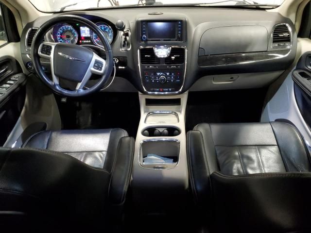 2015 Chrysler Town & Country Touring L